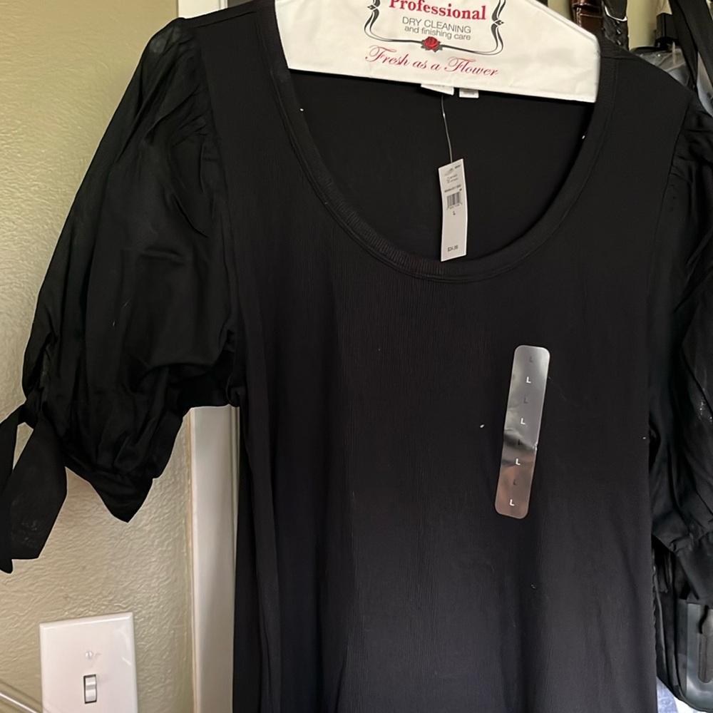 Gap black top